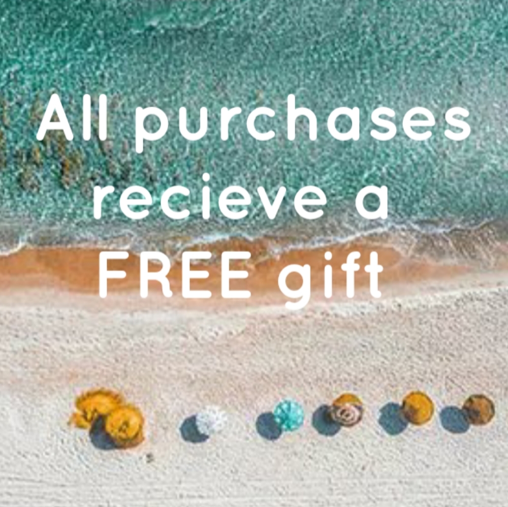 Charles and Keith green suede flats - Picture 7 of 7